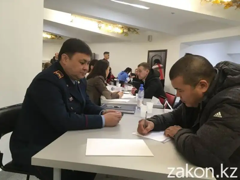 Тысячи казахстанцев получили помощь в рамках акции «Народный юрист», фото - Новости Zakon.kz от 25.11.2019 14:03