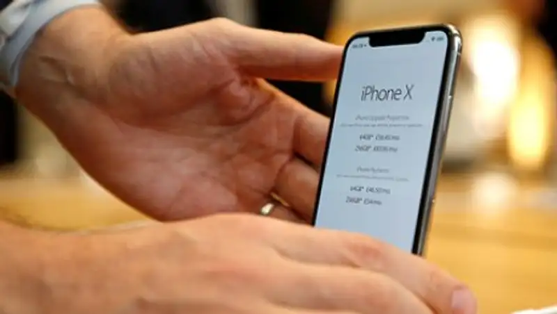 Google скопирует «монобровь» iPhone X