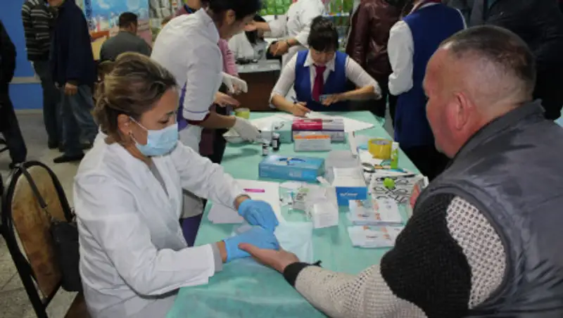 Месячник здоровья. Более пяти тысяч алматинцев прошли осмотр врачей