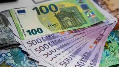 курсы валют, фото - Новости Zakon.kz от 01.03.2023 11:16