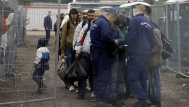 ООН призвала страны ЕС не отправлять беженцев в Венгрию