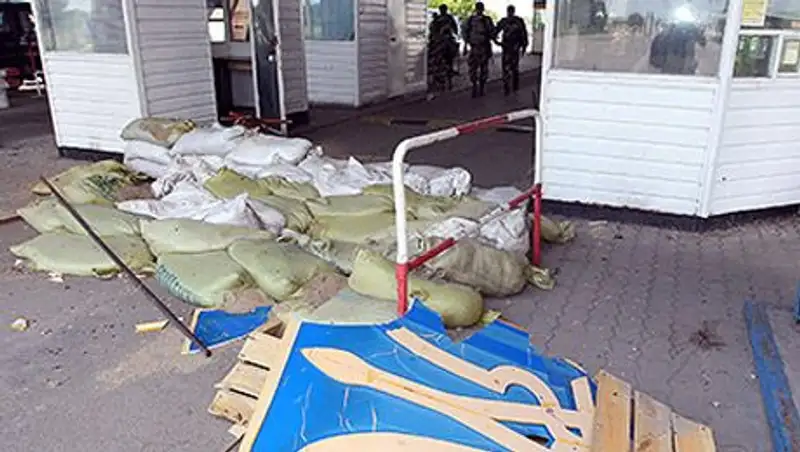 Ополченцы взяли под контроль пункт пропуска на границе с Россией
