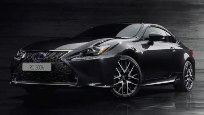 В Женеву едет особое купе Lexus RC 300h F Sport Black Edition