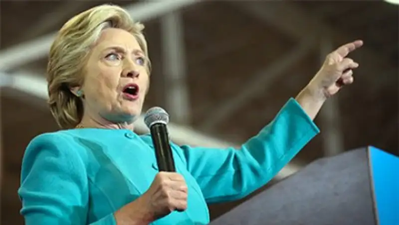 ФБР возобновит расследование в отношении Клинтон