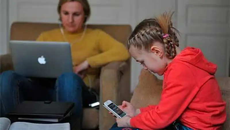 Кызылординских школьников просят не выставлять напоказ дорогие гаджеты 