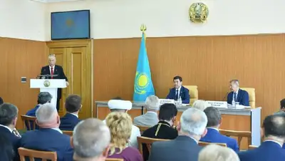 обсуждение референдума, фото - Новости Zakon.kz от 19.05.2022 13:28