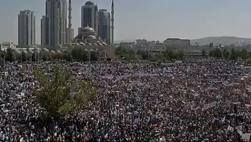 В Грозном проходит многотысячный митинг в поддержку мусульман Мьянмы