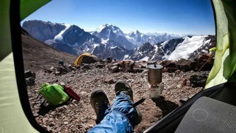 Утренние виды из палатки в Фанских горах