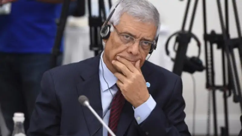 ОПЕК обсудит новые шаги через 3-4 месяца после заморозки добычи нефти