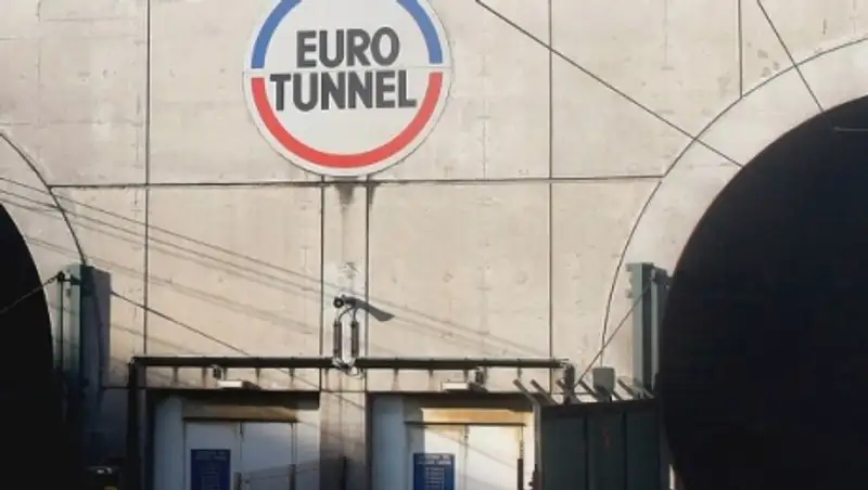 Падение человека на рельсы остановило движение всех скоростных поездов под Ла-Маншем