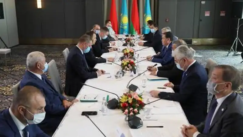 Казахстан будет поставлять нефть в Беларусь