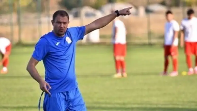 Кыргызстан назвал состав на матч с Казахстаном