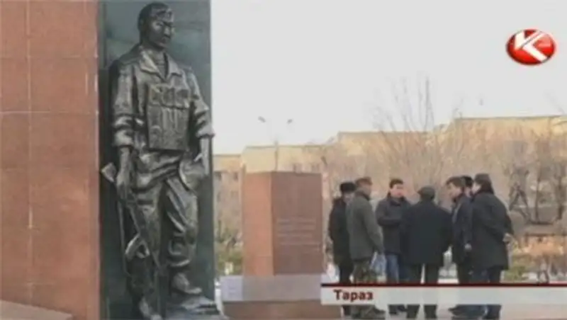 В Таразе воины-интернационалисты требуют демонтировать памятник афганцам