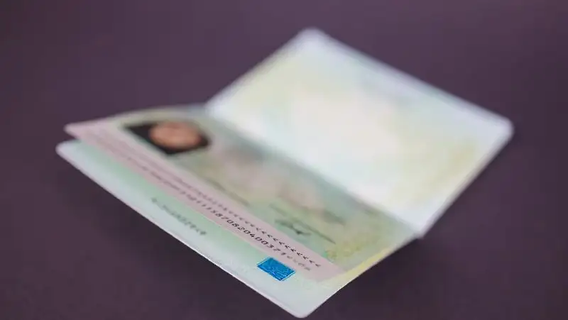 Изменились правила учета казахстанцев, проживающих за пределами РК