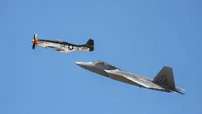 Столкнулись два самолета в Техасе, фото - Новости Zakon.kz от 14.11.2022 01:37