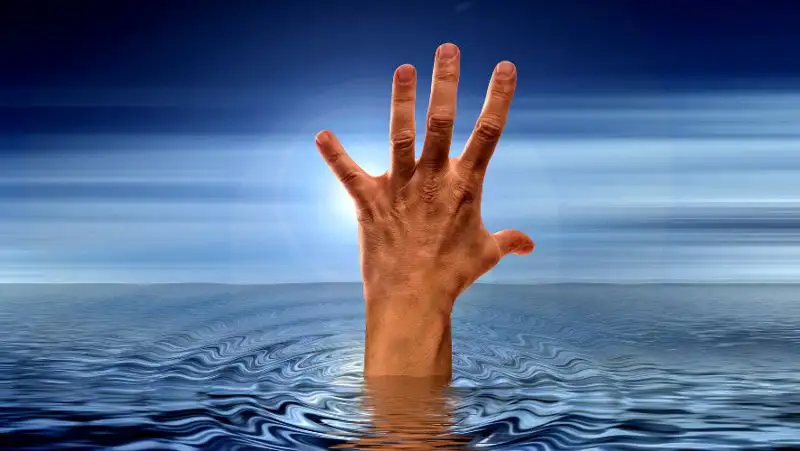 На озере Алаколь утонул молодой мужчина