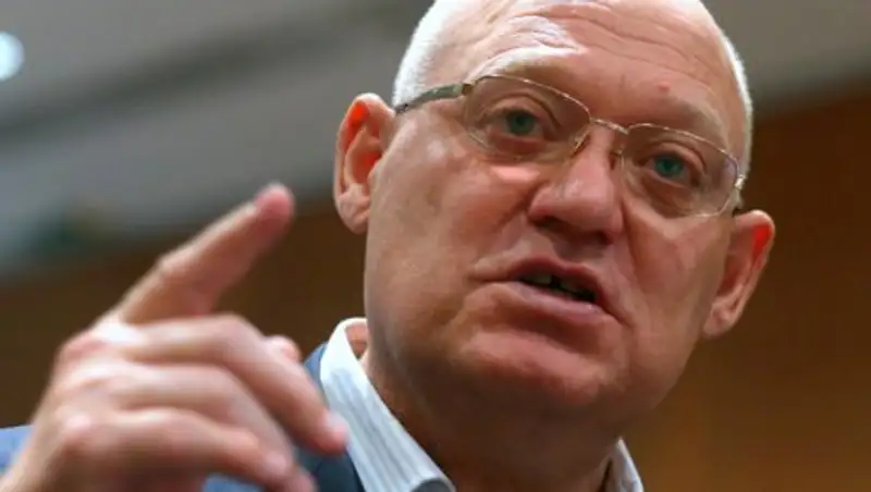 Умер двукратный олимпийский чемпион по хоккею Владимир Петров