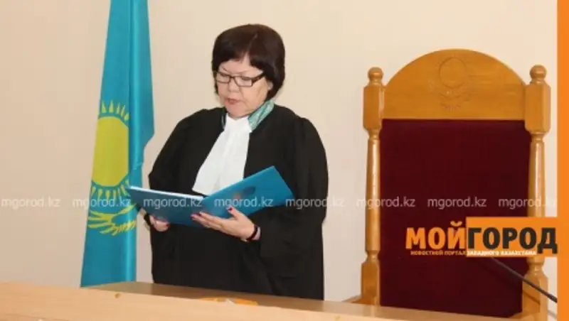 В Уральске дорожных полицейских осудили за взятку