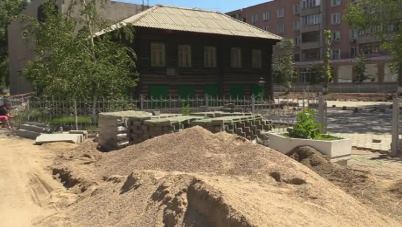 В Семее впервые проводится благоустройство территории музея Достоевского