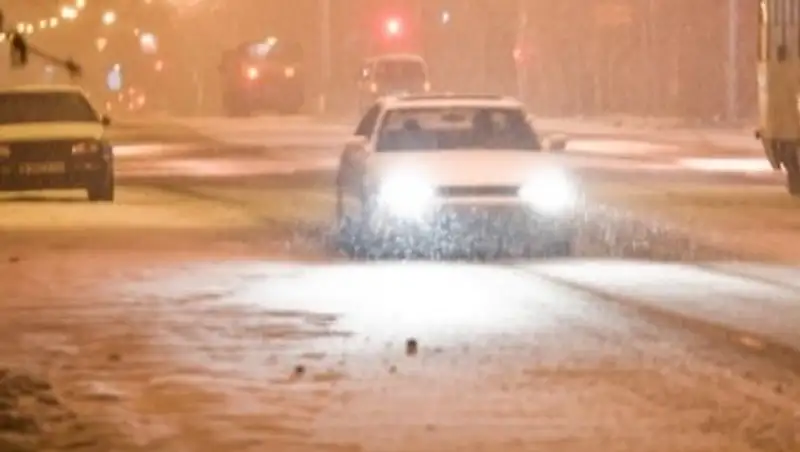 &#1256;скеменде автобустарды&#1187; &#1199;штен бірі жол&#1171;а шы&#1179;пай &#1179;алды 