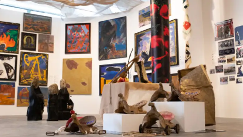 Арт-группа "Кызыл Трактор" потеряла картины и обратилась к Токаеву