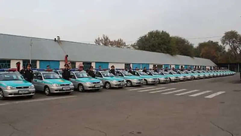 В Алматы сегодня дан старт пилотному проекту «Универсальный полицейский» (фото)