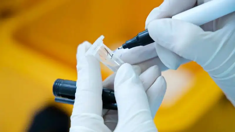 1643 казахстанца заболели COVID-19 за сутки