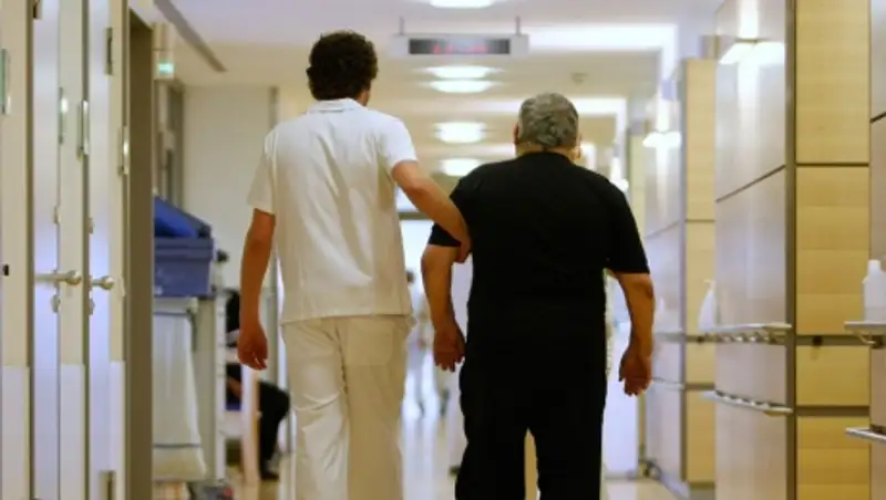 В Германии приговорен к пожизненному сроку санитар, который убивал тяжелобольных пациентов