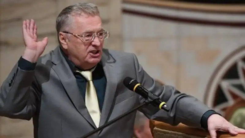 Жириновский: Есть только я и Путин