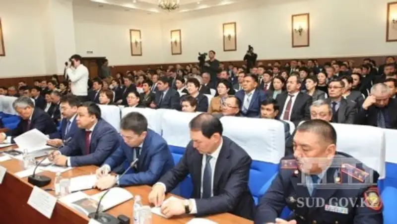 Рабочая группа изучит все предложения по перераспределению властных полномочий