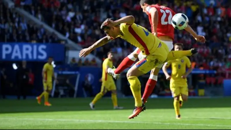 Богдан Станку открыл счет в матче Румыния - Швейцария