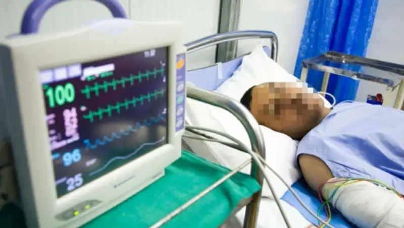 Россиянина, впавшего в кому в Египте, отключили от жизни из-за долга медикам