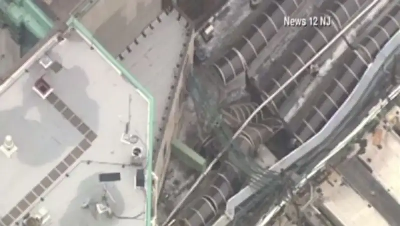 В Cети появилось видео с места крушения поезда в Нью-Джерси
