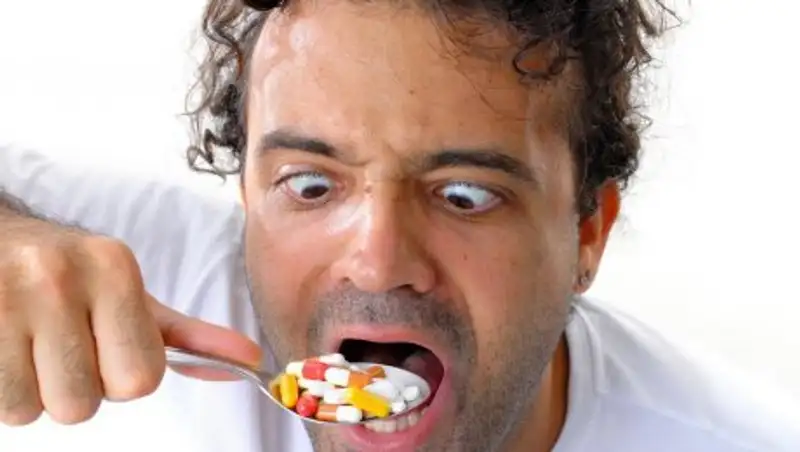 Google будет «стучать» на тех, кто занимается самолечением