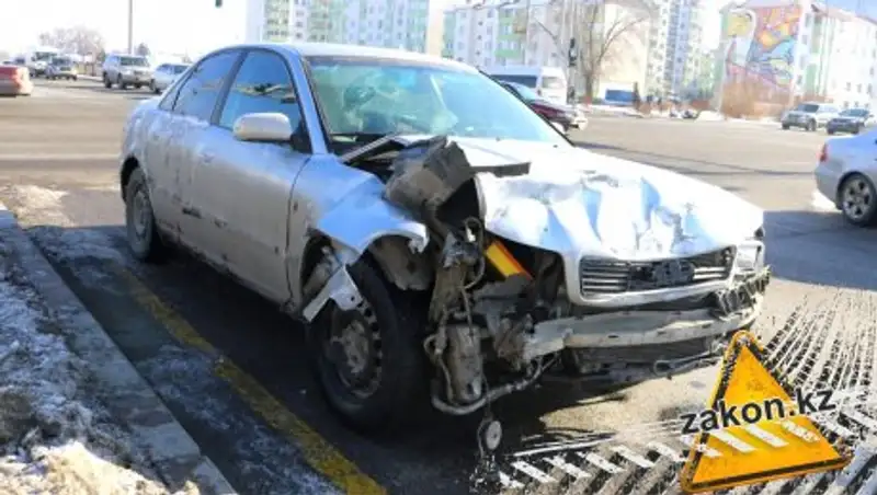 Поворачивал налево, а угодил в арык - ДТП произошло в Алматы