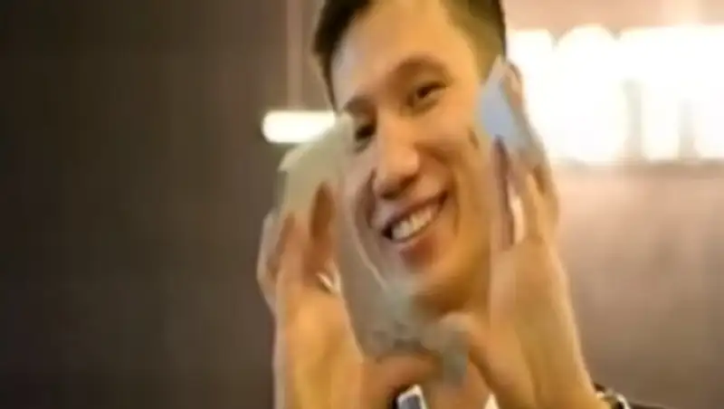 Казахстанский экономист дважды попал в книгу рекордов Гиннесса благодаря ловкости рук