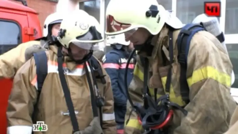 Пожар в московской школе: 800 детей эвакуированы