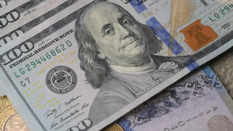 Курс доллара еще подрос на торгах