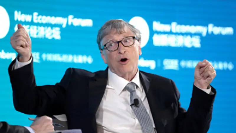 Билл Гейтс считает, что мир вернется к нормальной жизни не раньше, чем через год-два