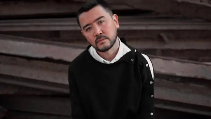 Нурлан Батыров о чувстве юмора, Айжан Байзаковой, хайпе и Безумной Женщине