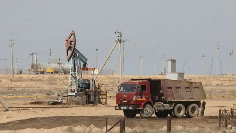 Довести транзит нефти до 20 млн тонн в год за счет портов Актау и Курык поручил Токаев