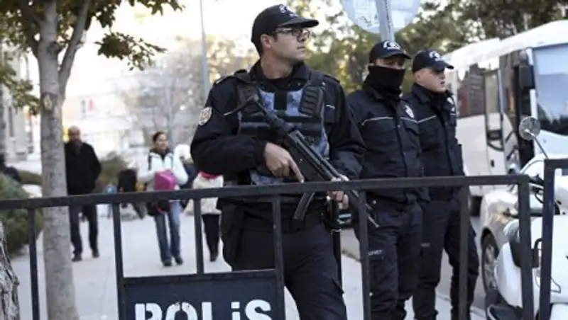 В Анкаре полиция разгоняет митинг против перехода к президентской системе