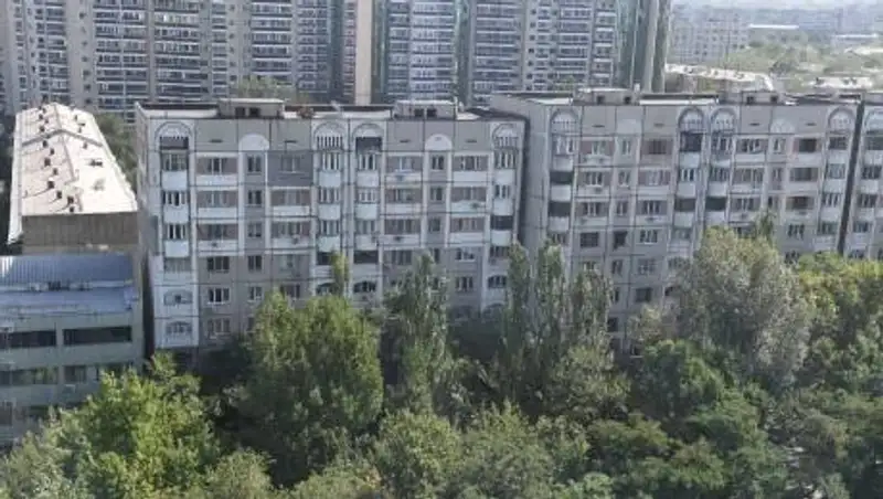 Цены на жилье снижаются в Казахстане