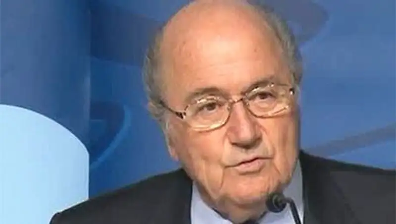 Глава ФИФА Блаттер: чемпионат мира в Катаре - ошибка