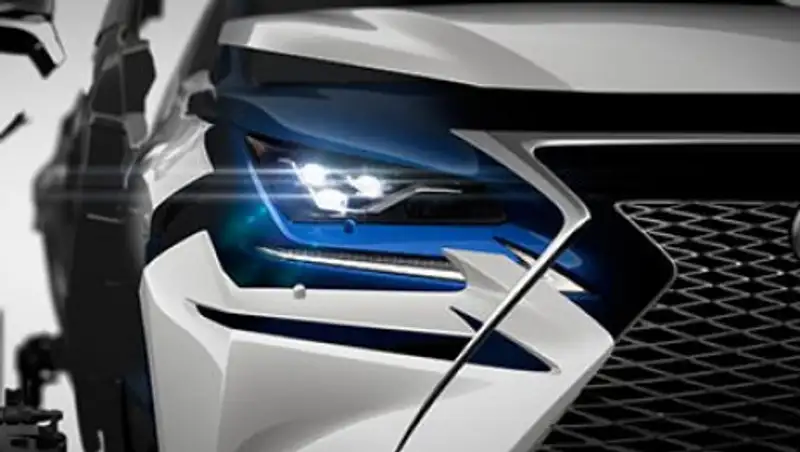 Lexus впервые обновил кроссовер NX