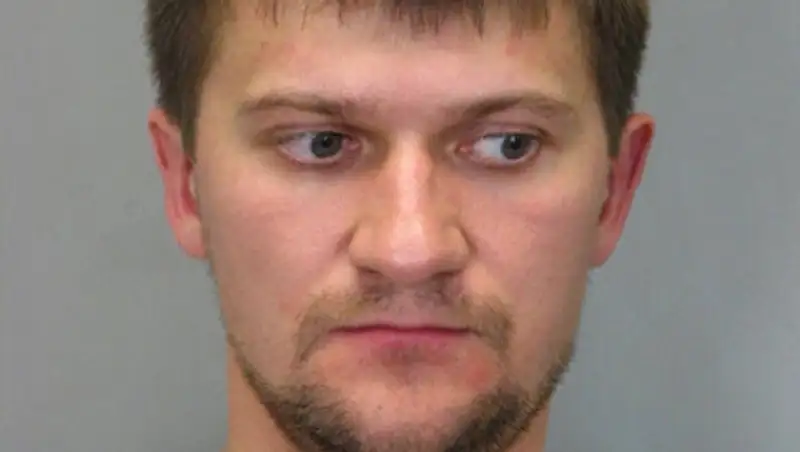 Российского полицейского арестовали в США за кражу одежды