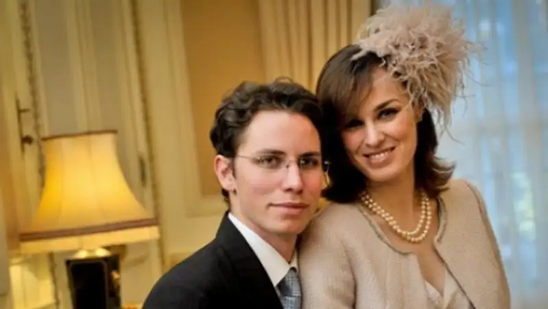 Экс-муж Хингис заявил, что теннисистка использовала его