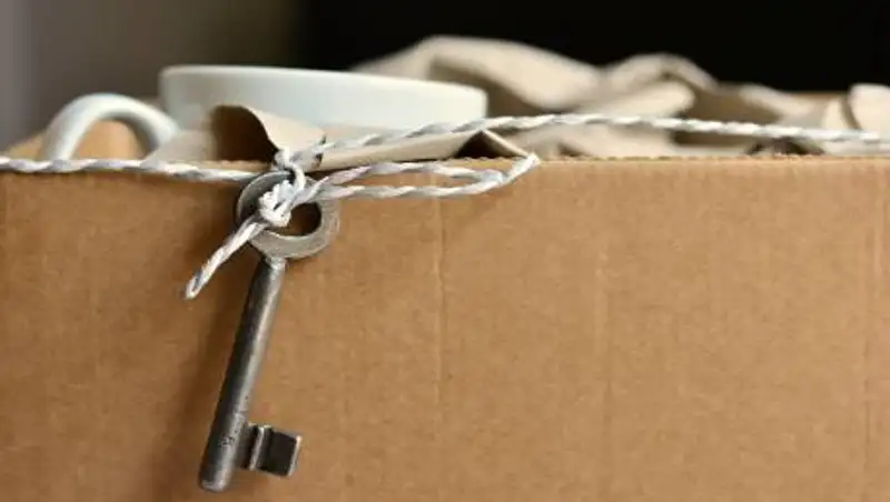 В Петропавловске десятки молодых семей выселяют из арендных домов