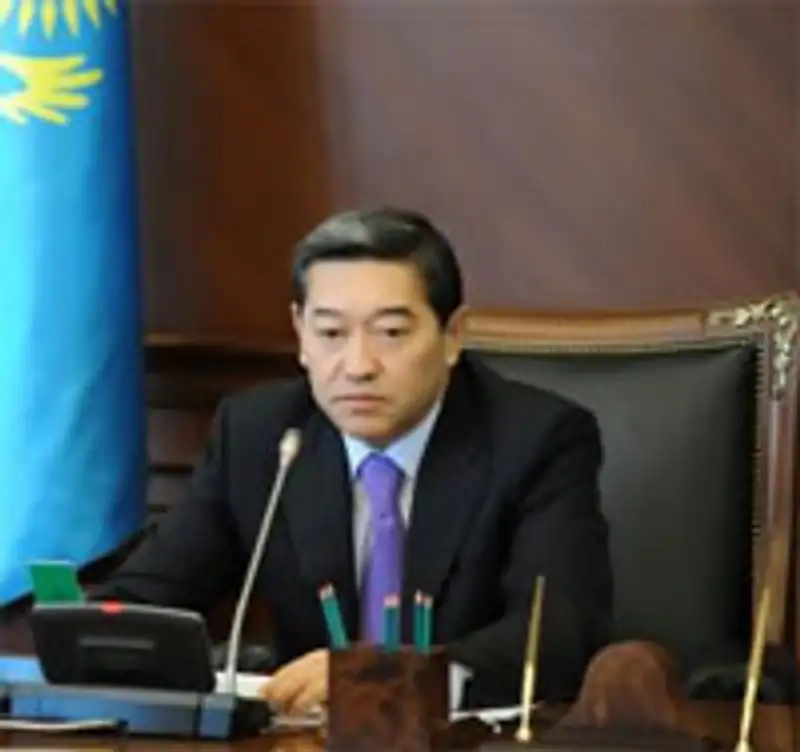 Ахметов поручил акимам полностью ликвидировать задолженность по комуслугам