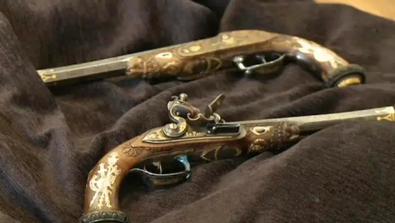 Золотые пистолеты Наполеона уйдут с молотка на аукционе Sotheby's